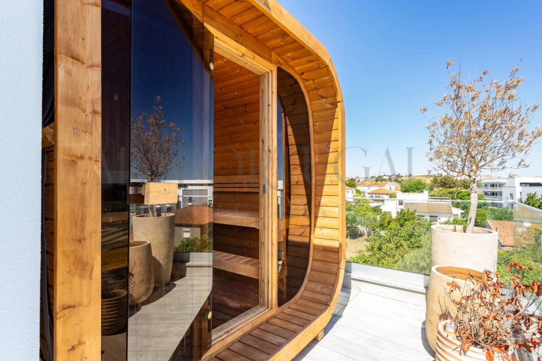 Apartamento T4 para Venda em Porto Salvo Foto 46