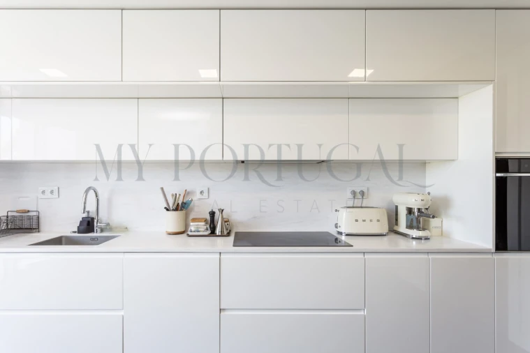 Apartamento T4 para Venda em Porto Salvo Foto 26