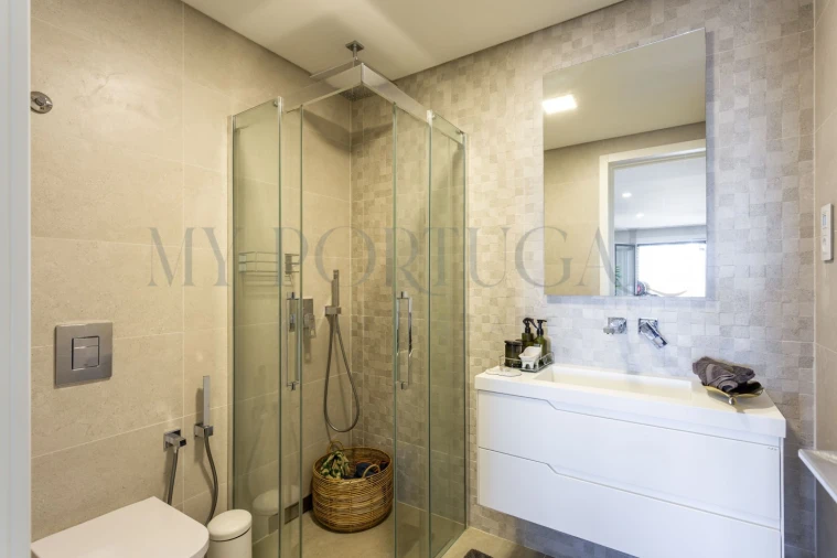 Apartamento T4 para Venda em Porto Salvo Foto 41