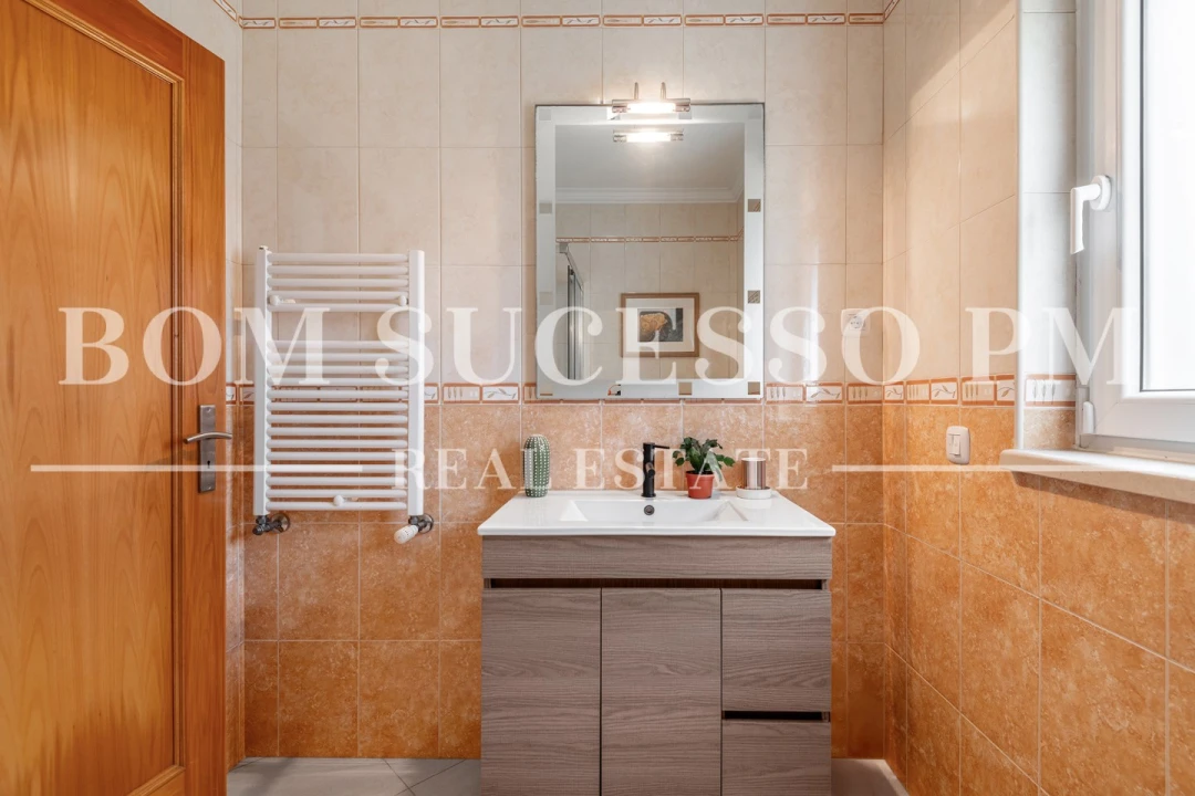 Moradia T3 para Venda em Vau Foto 24