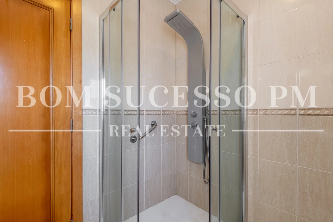 Moradia T3 para Venda em Vau Foto 33