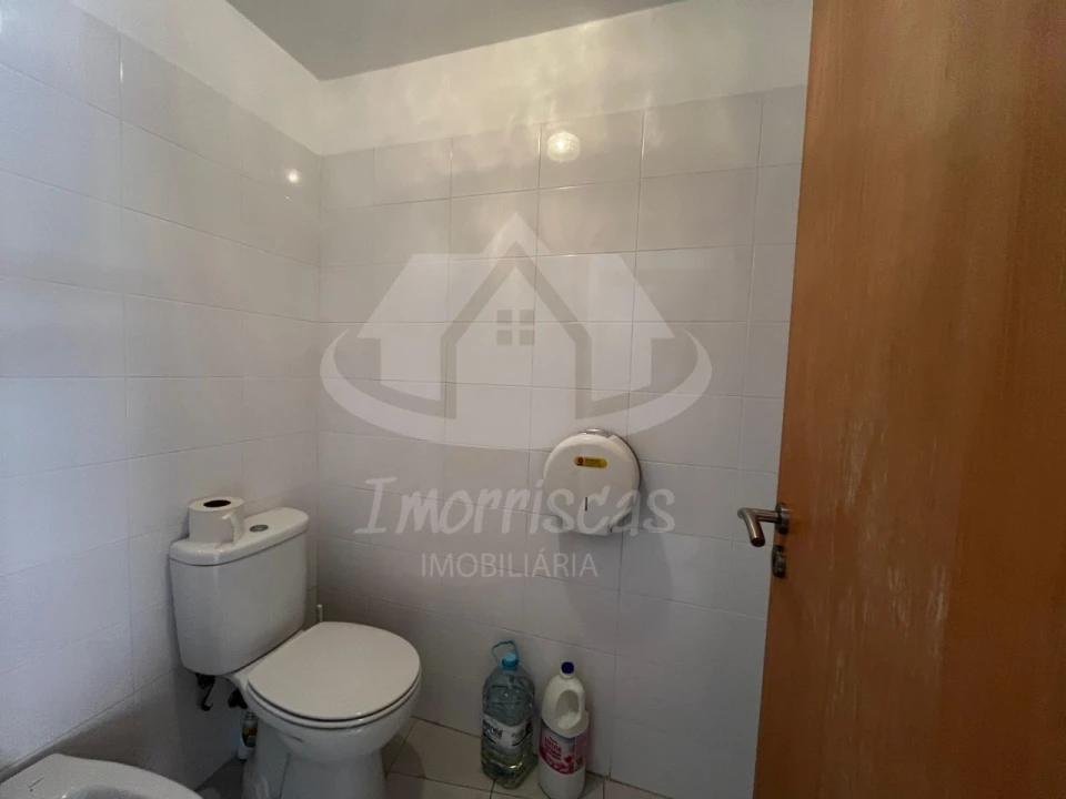 Loja para Venda em Póvoa de Santa Iria e Forte da Casa Foto 8