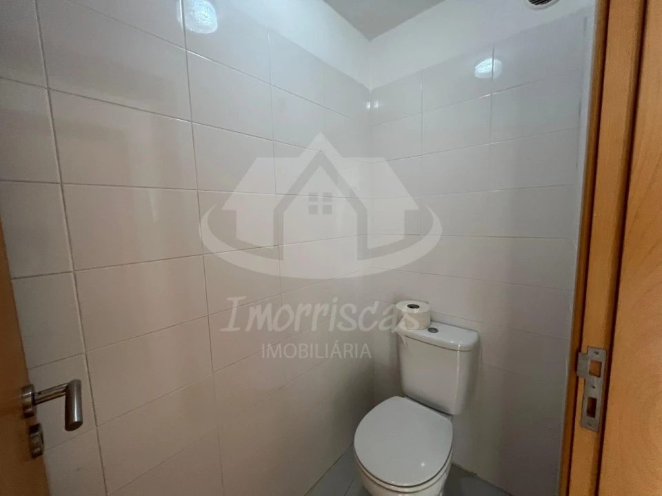 Loja para Venda em Póvoa de Santa Iria e Forte da Casa Foto 9