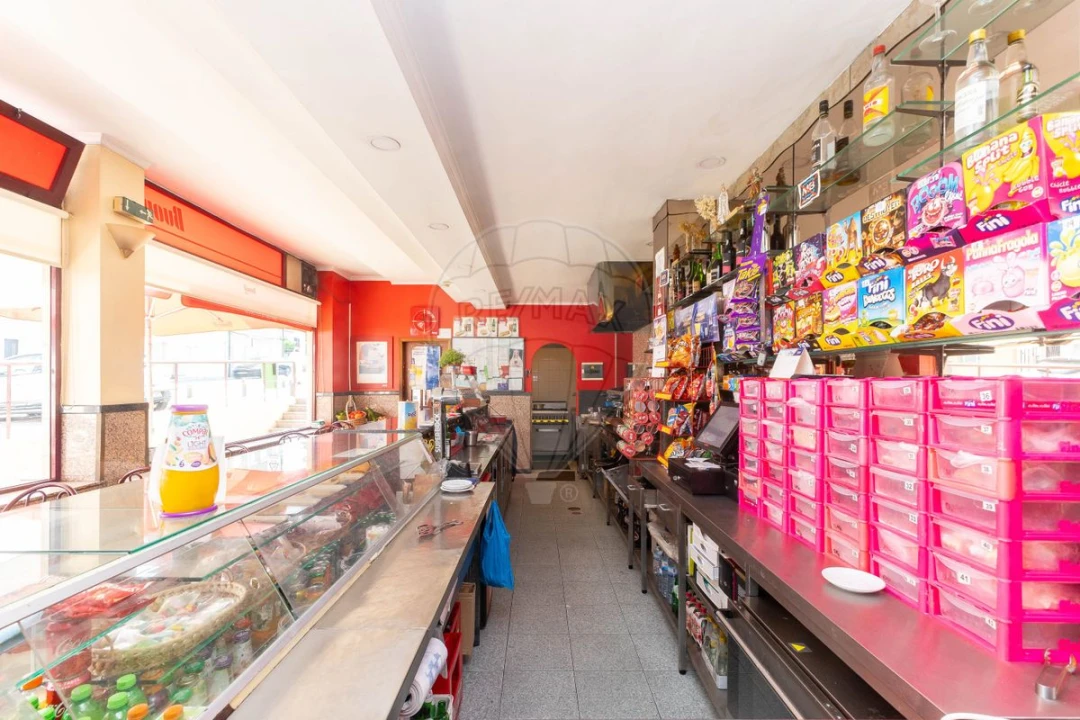 Negócio para Venda em Santa Marinha e São Pedro da Afurada Foto 14