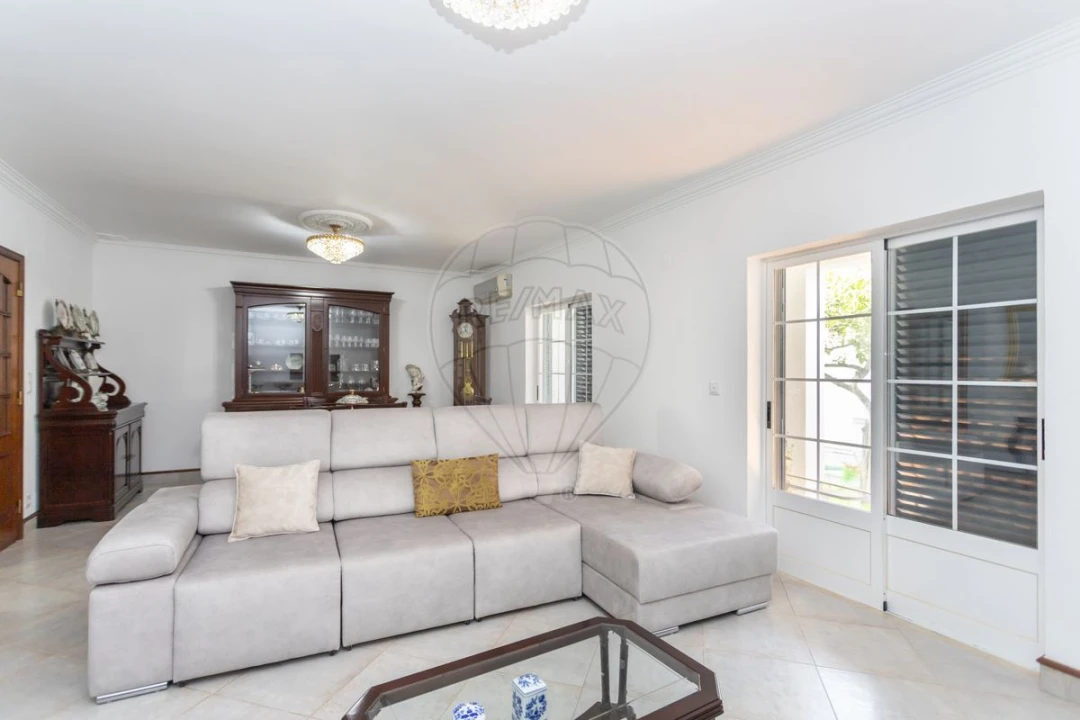 Moradia T4 para Venda em Seixal, Arrentela e Aldeia de Paio Pires Foto 7