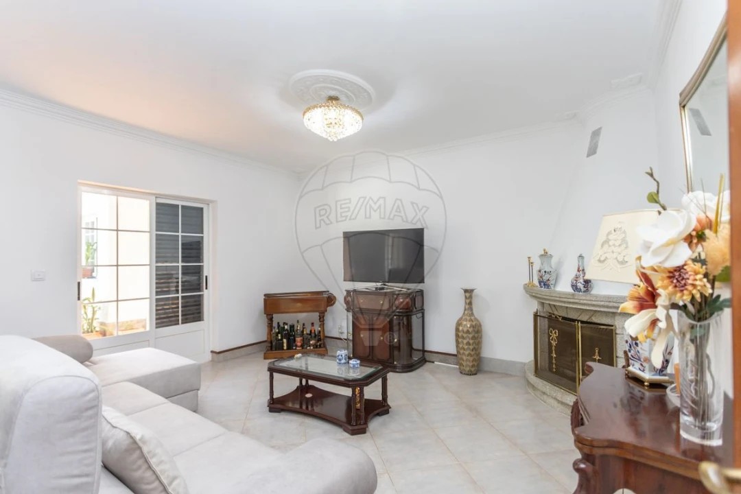 Moradia T4 para Venda em Seixal, Arrentela e Aldeia de Paio Pires Foto 6