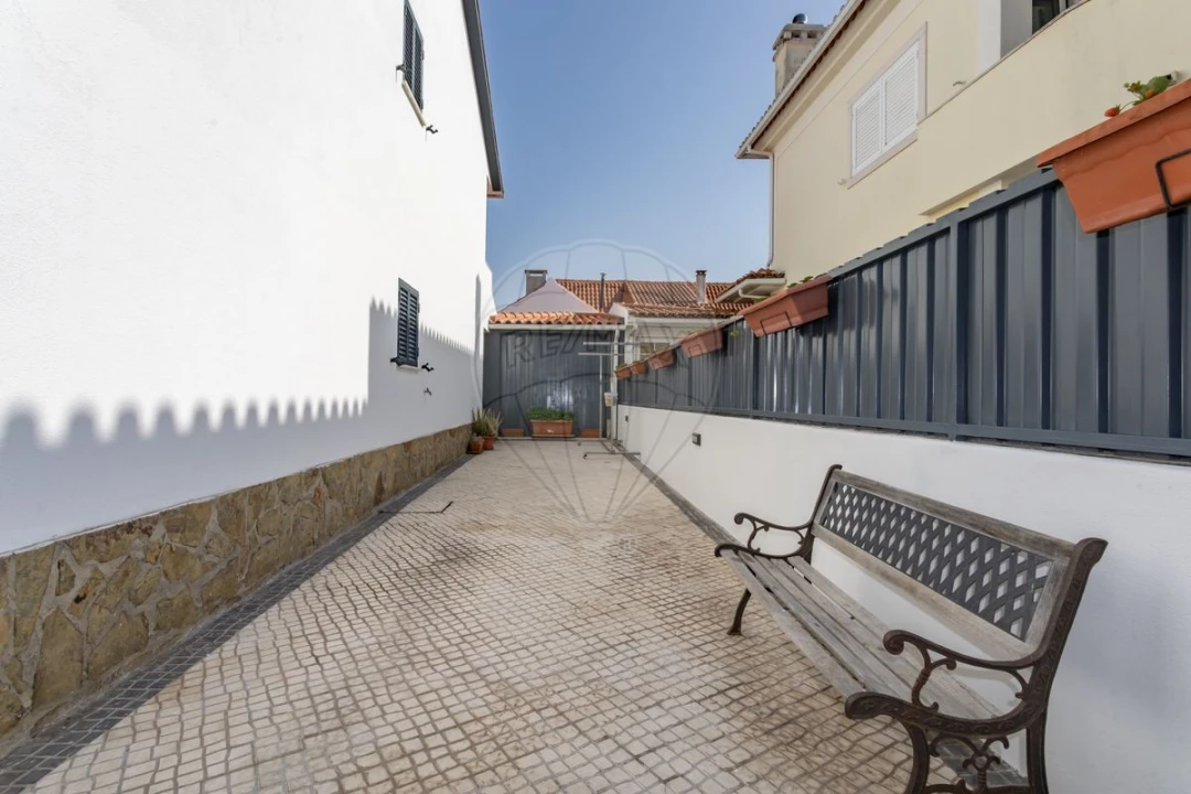 Moradia T4 para Venda em Seixal, Arrentela e Aldeia de Paio Pires Foto 33