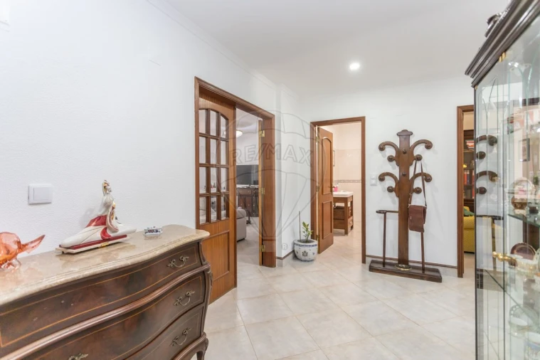 Moradia T4 para Venda em Seixal, Arrentela e Aldeia de Paio Pires Foto 13