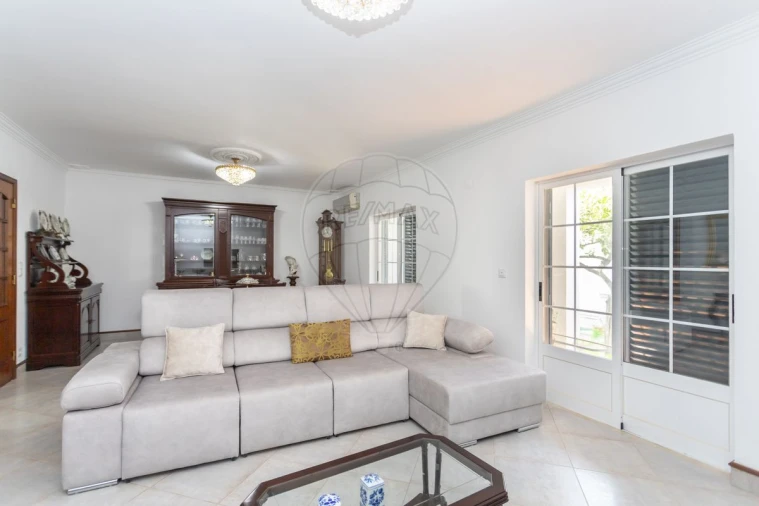 Moradia T4 para Venda em Seixal, Arrentela e Aldeia de Paio Pires Foto 7