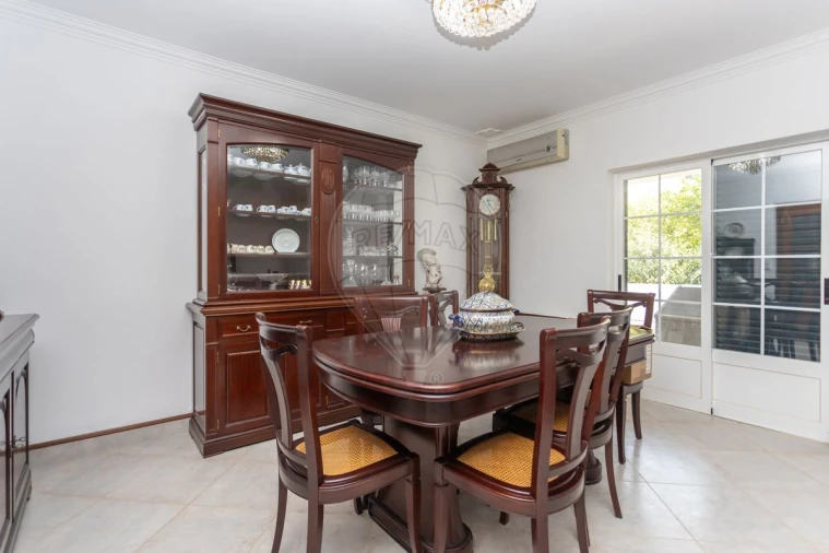 Moradia T4 para Venda em Seixal, Arrentela e Aldeia de Paio Pires Foto 9