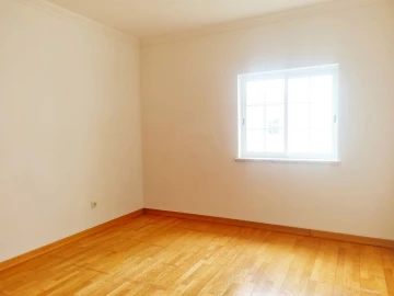 Apartamento T3 para Venda em Santa Maria e São Miguel, São Martinho, São Pedro Penaferrim