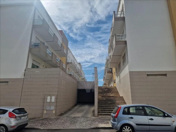 Apartamento T3 para Venda em Palhais e Coina Foto 2
