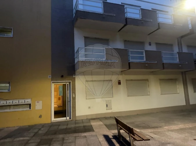 Apartamento T3 para Venda em Palhais e Coina Foto 11