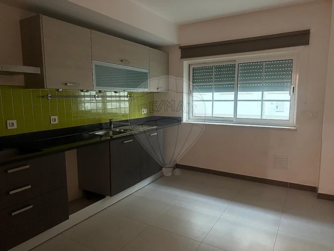 Apartamento T3 para Venda em Palhais e Coina Foto 12