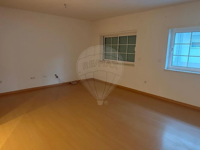 Apartamento T3 para Venda em Palhais e Coina Foto 8