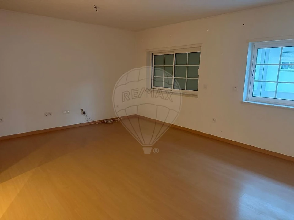 Apartamento T3 para Venda em Palhais e Coina Foto 8
