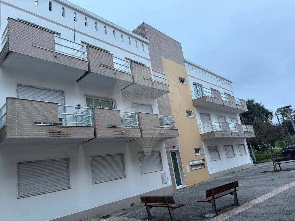 Apartamento T3 para Venda em Palhais e Coina Foto 4