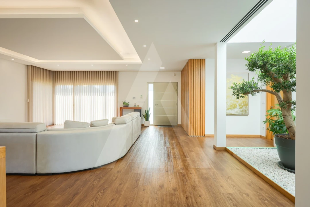 Moradia T3 para Venda em Palhaça Foto 5