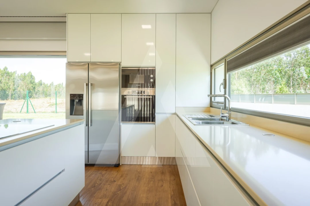 Moradia T3 para Venda em Palhaça Foto 13