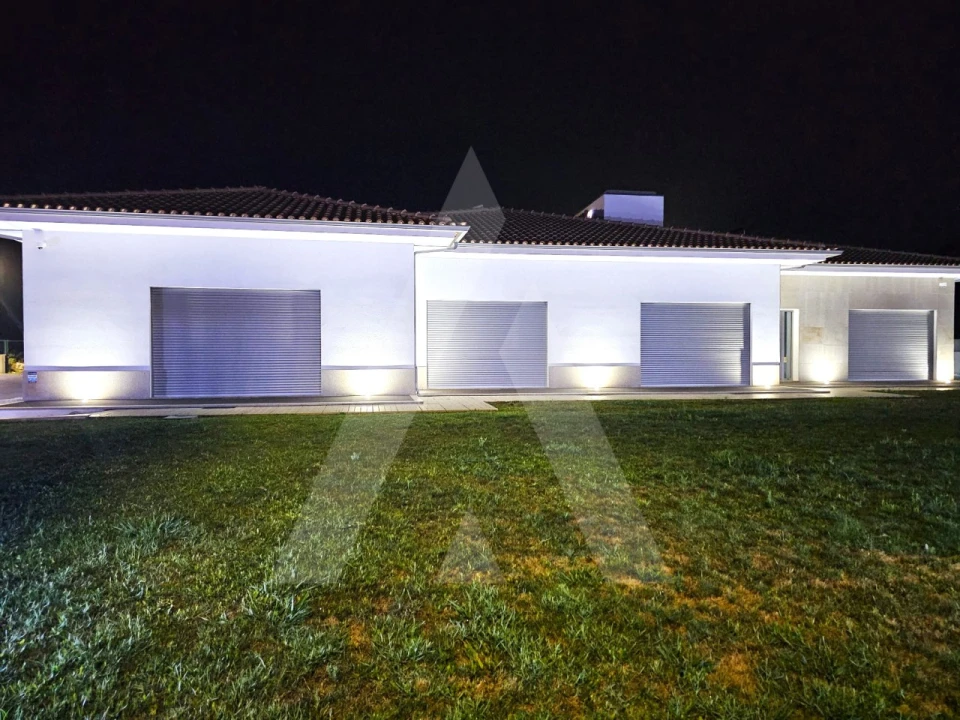 Moradia T3 para Venda em Palhaça Foto 61