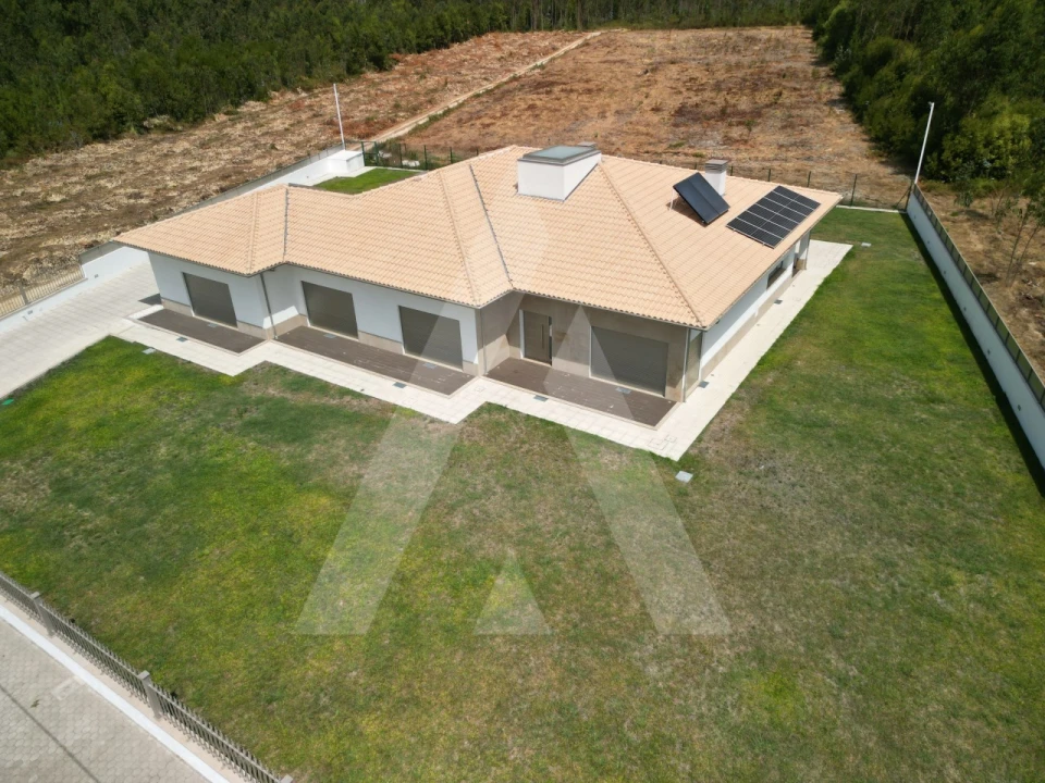 Moradia T3 para Venda em Palhaça Foto 67