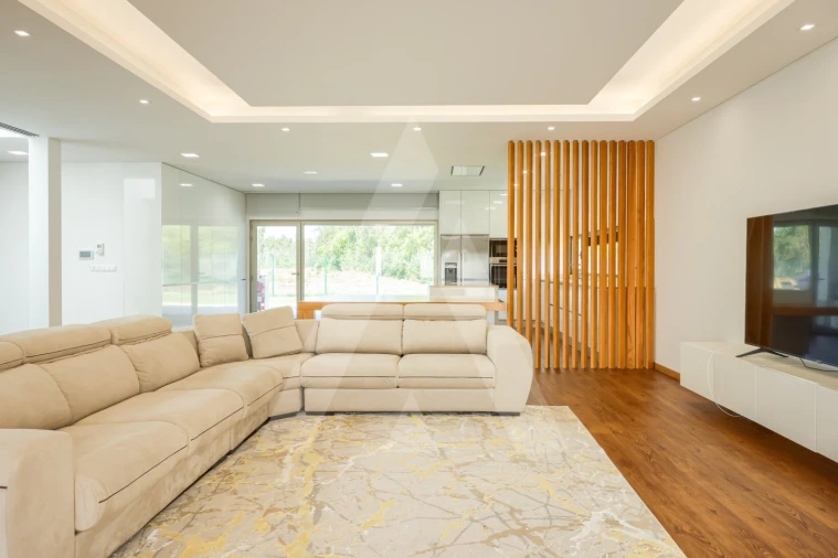 Moradia T3 para Venda em Palhaça Foto 18