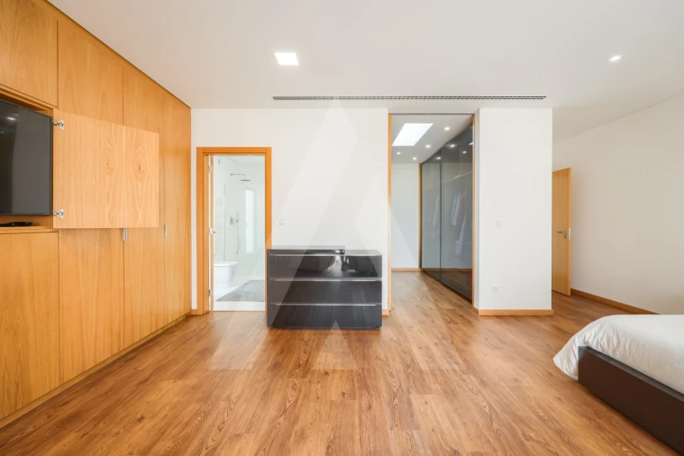 Moradia T3 para Venda em Palhaça Foto 37