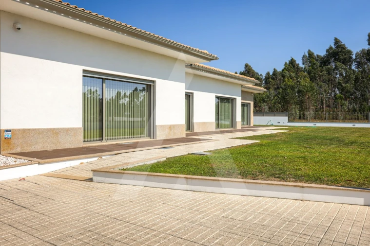 Moradia T3 para Venda em Palhaça Foto 55