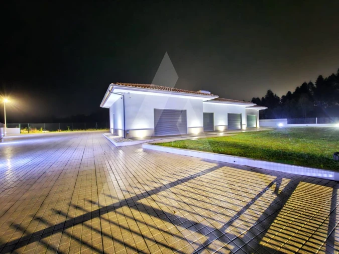 Moradia T3 para Venda em Palhaça Foto 60