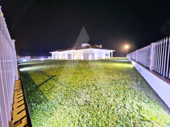 Moradia T3 para Venda em Palhaça Foto 66