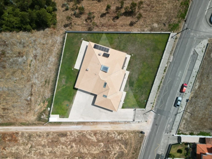 Moradia T3 para Venda em Palhaça Foto 69