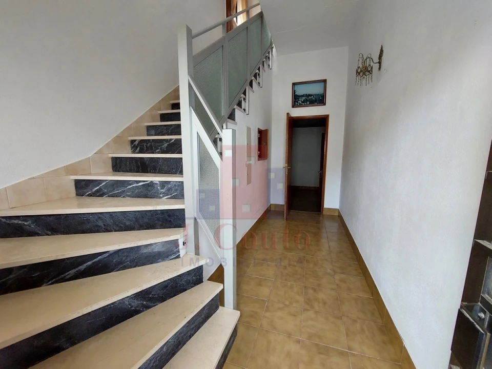 Moradia T4 para Venda em Vimeiro Foto 12