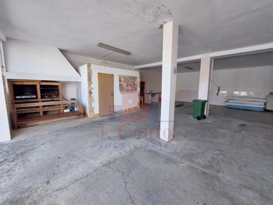 Moradia T4 para Venda em Vimeiro Foto 48