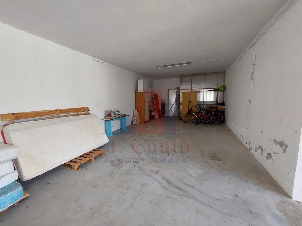 Moradia T4 para Venda em Vimeiro Foto 51