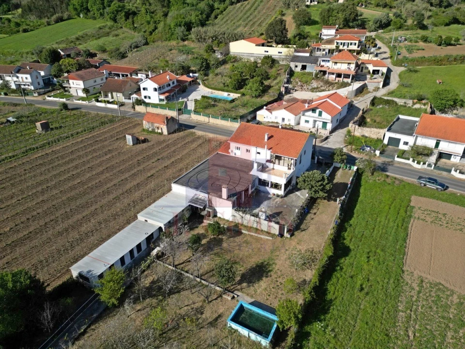 Moradia T4 para Venda em Vimeiro Foto 3