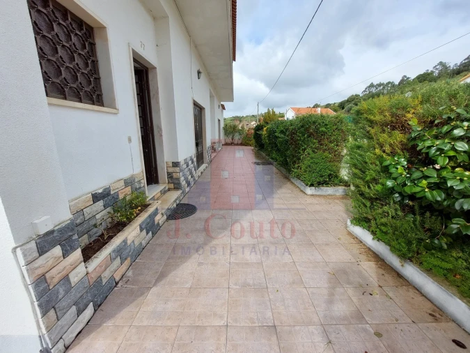 Moradia T4 para Venda em Vimeiro Foto 10