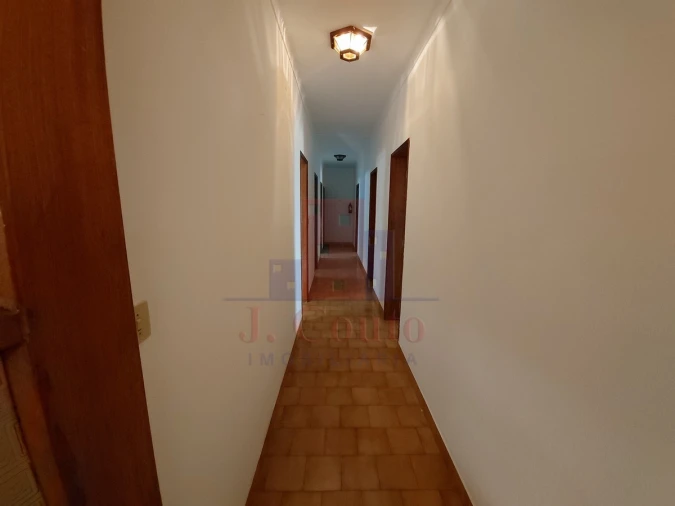 Moradia T4 para Venda em Vimeiro Foto 23