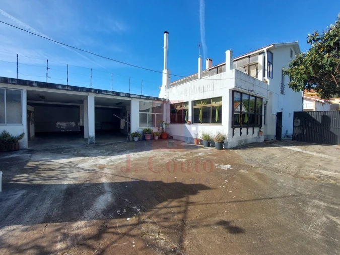 Moradia T4 para Venda em Vimeiro Foto 45