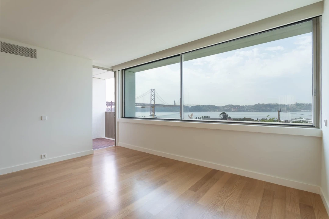 Moradia T5 para Venda em Alcantara Foto 46