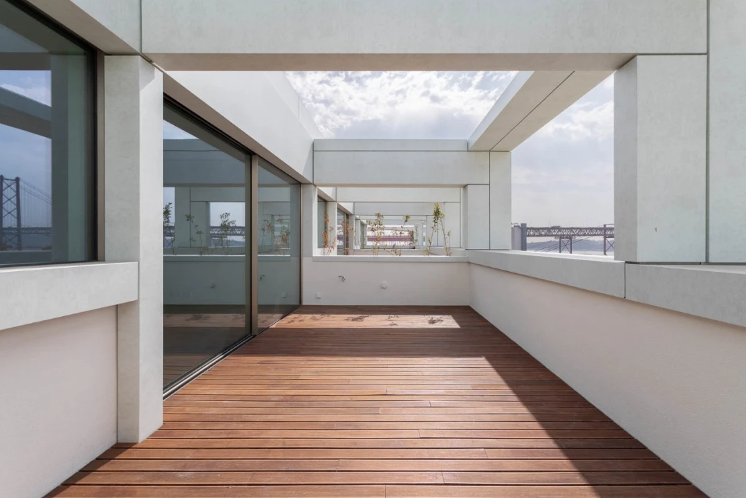 Moradia T5 para Venda em Alcantara Foto 51