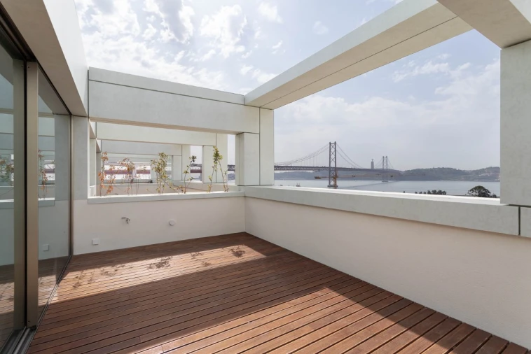 Moradia T5 para Venda em Alcantara Foto 52