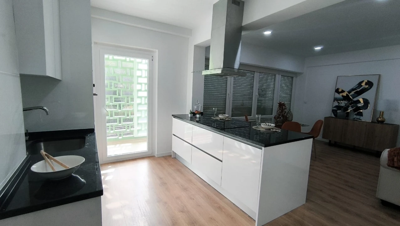 Apartamento T3 para Venda em Benfica Foto 7