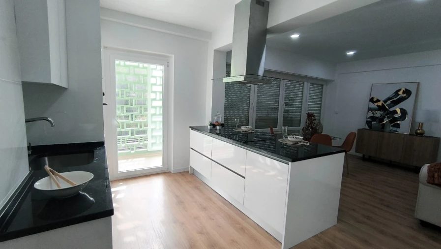 Apartamento T3 para Venda em Benfica Foto 7