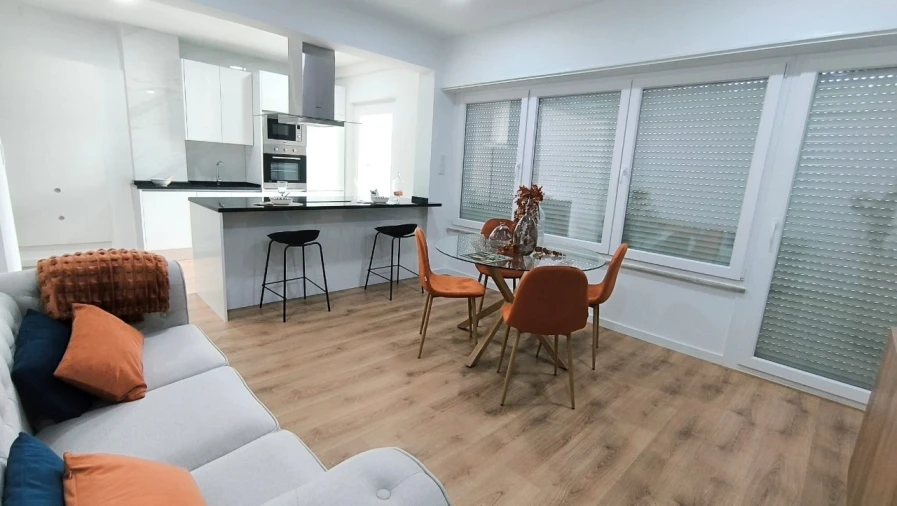 Apartamento T3 para Venda em Benfica Foto 3
