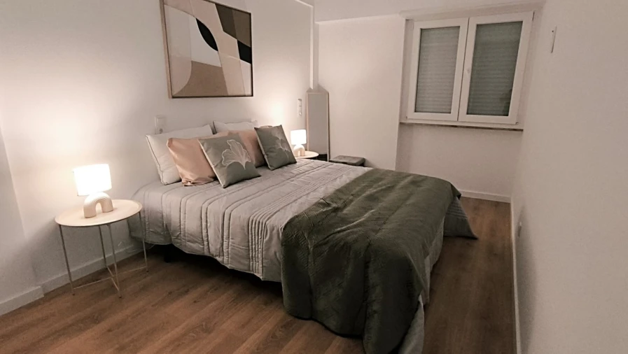 Apartamento T3 para Venda em Benfica Foto 2