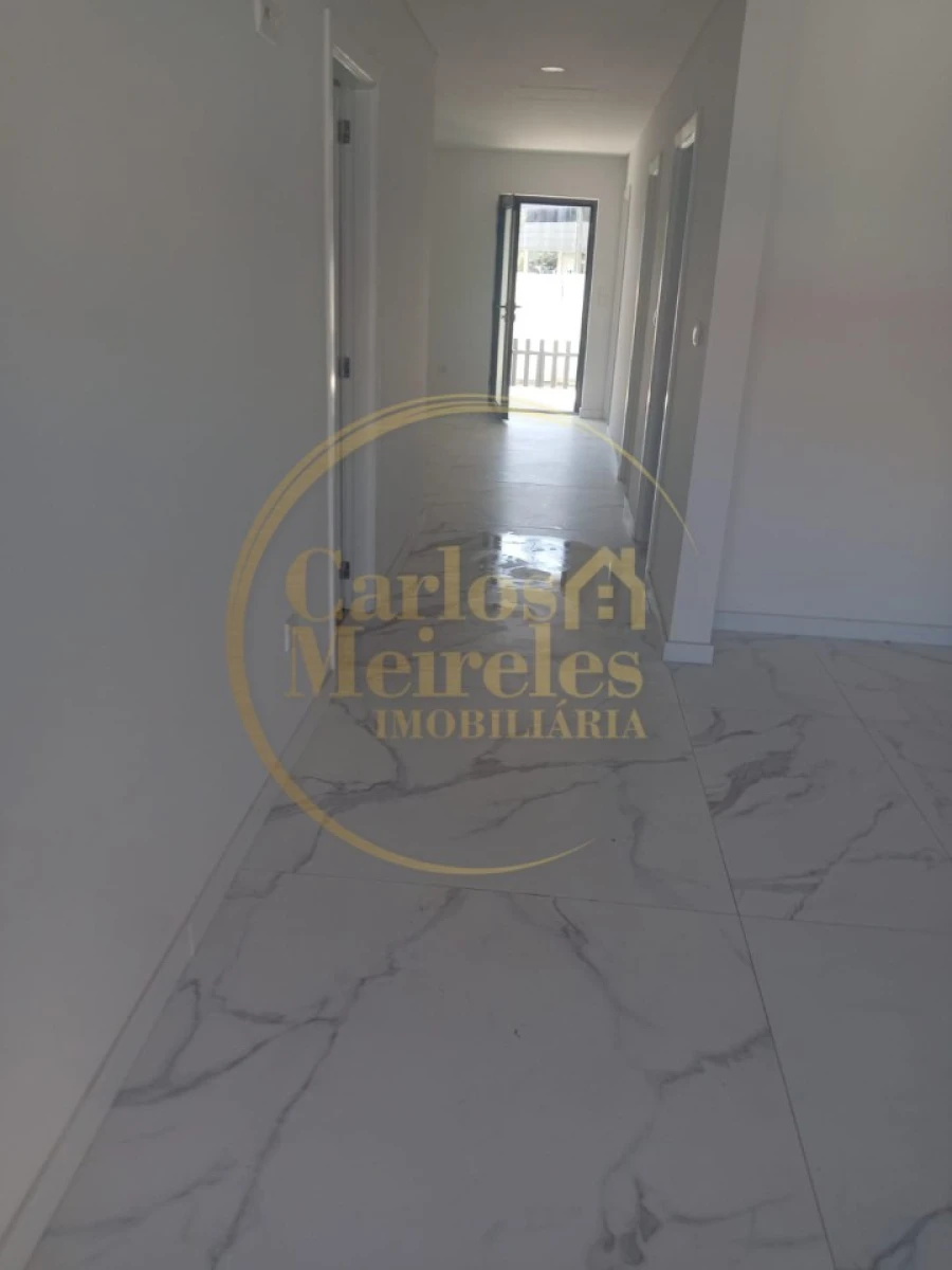 Moradia T3 para Venda em Vila Verde e Barbudo Foto 13