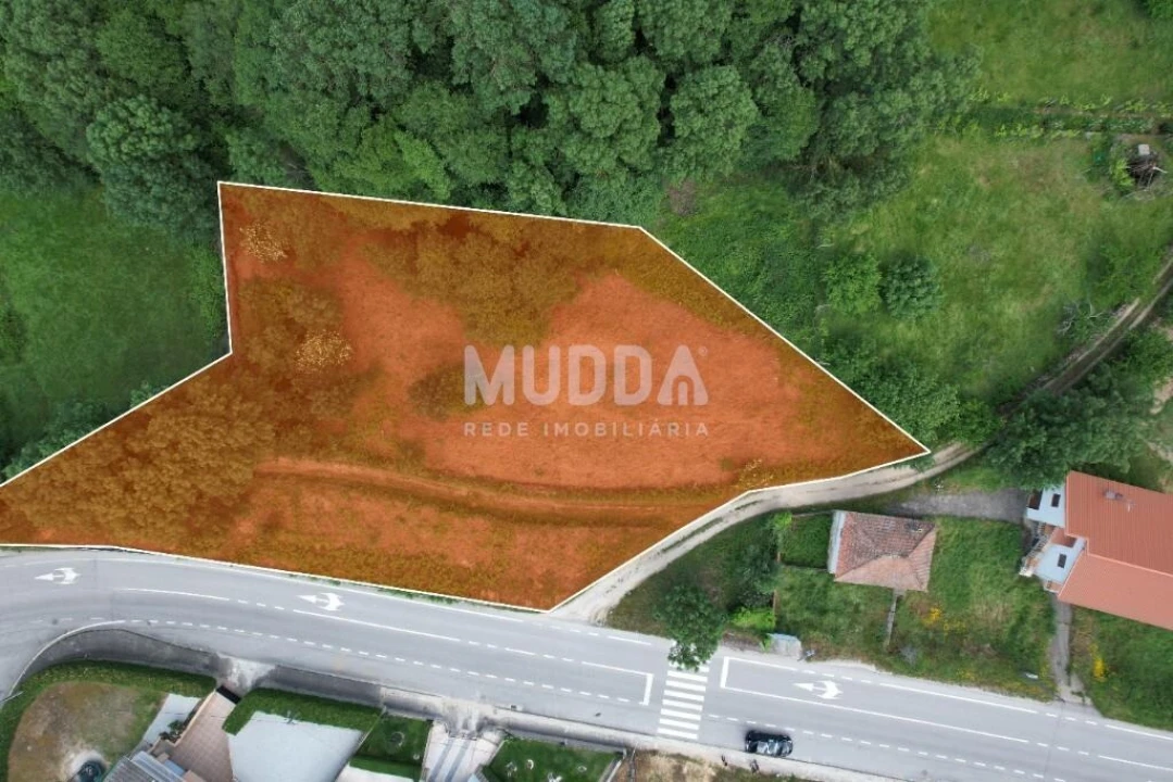 Terreno para Venda em Vilar de Nantes Foto 2