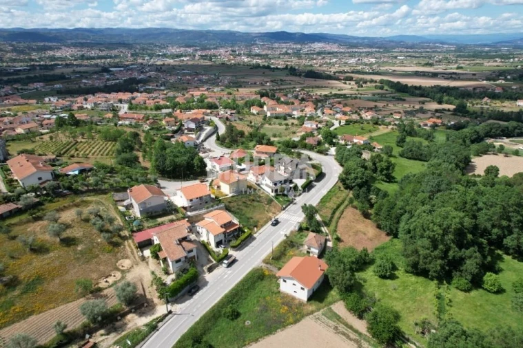 Terreno para Venda em Vilar de Nantes Foto 8
