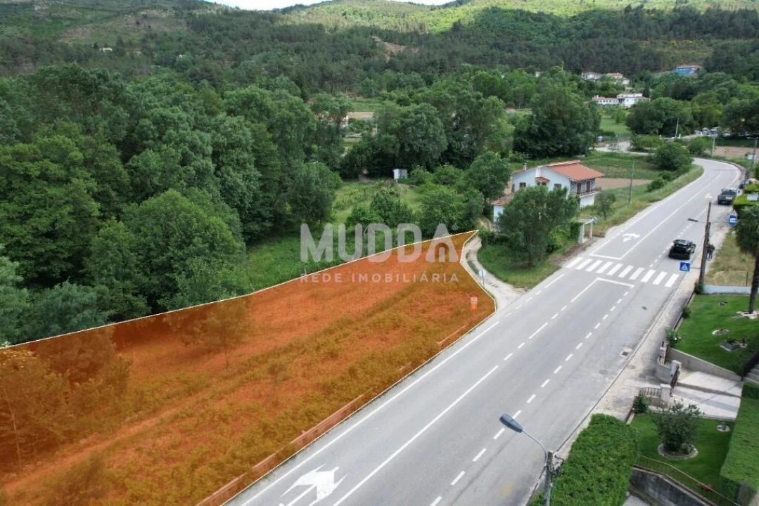Terreno para Venda em Vilar de Nantes Foto 4