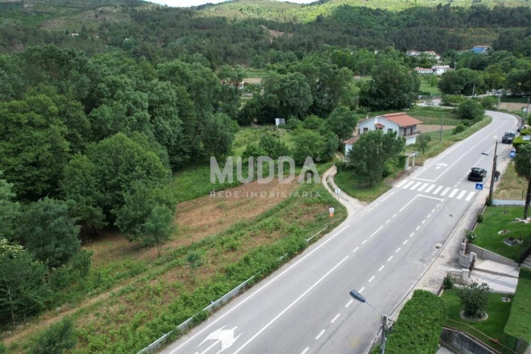 Terreno para Venda em Vilar de Nantes Foto 5